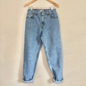 550 Vintage Levis Relaxed Tapered Jeans